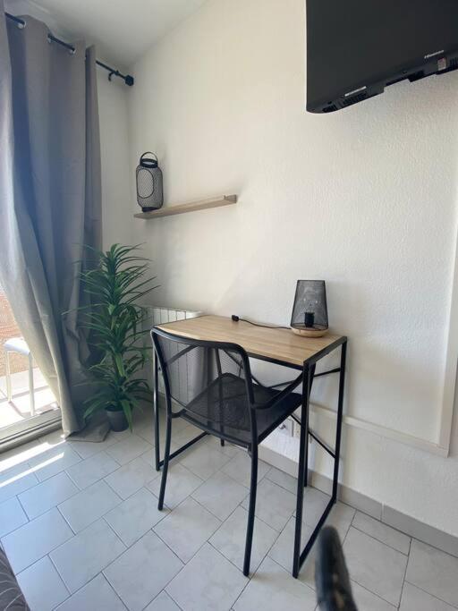 Studio Clim Parking Dhuoda Nîmes Kültér fotó